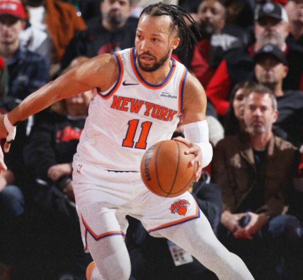 星空体育官方入口-铁人连战600场现役第1！布伦森20+4+5，尼克斯54分血洗篮网