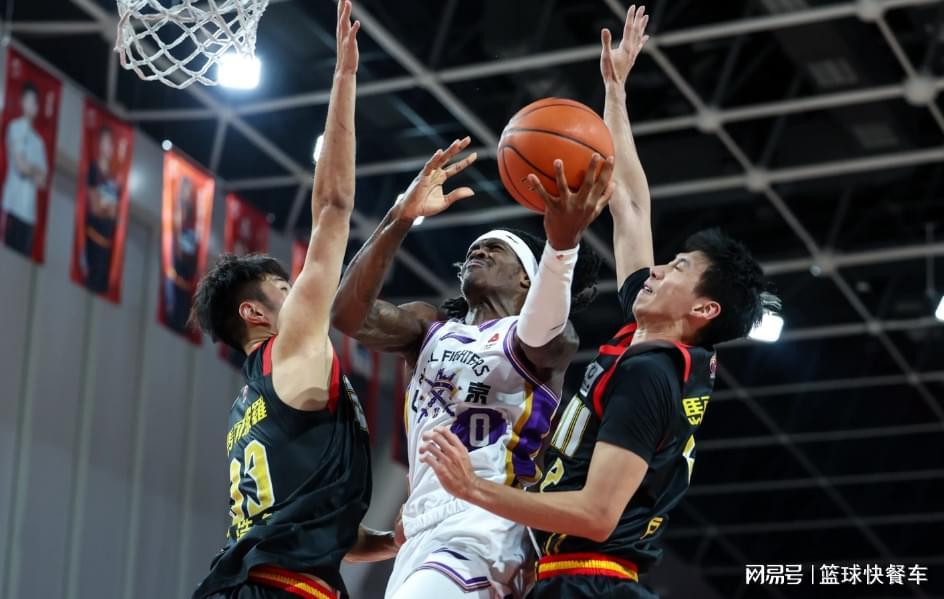 星空体育-148比2狂胜146分！中国篮坛惊现夸张比分：全场只打进一球绝了？